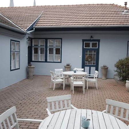 Ister Guesthouse Эстергом Экстерьер фото