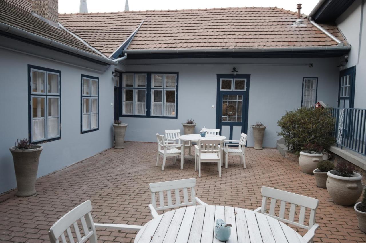 Ister Guesthouse Эстергом Экстерьер фото
