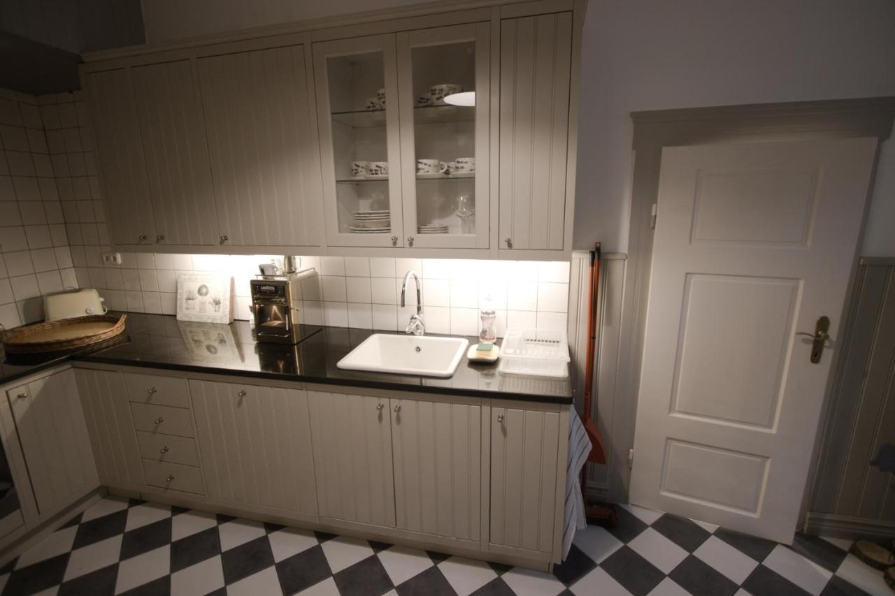 Ister Guesthouse Эстергом Экстерьер фото